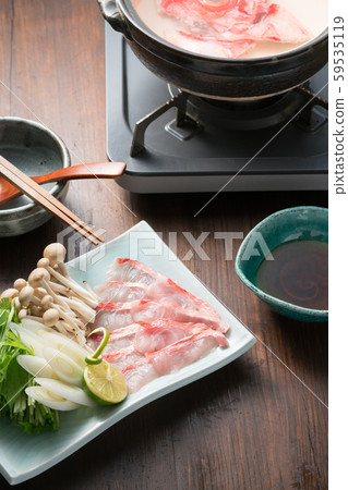 Shabu-shabu with golden eyes 59535119