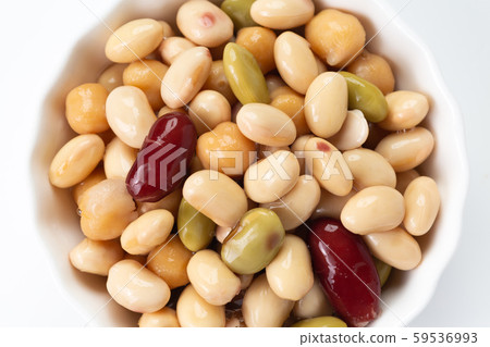 Boiled soybean 59536993