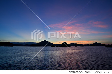 青葉山和日落 59541757