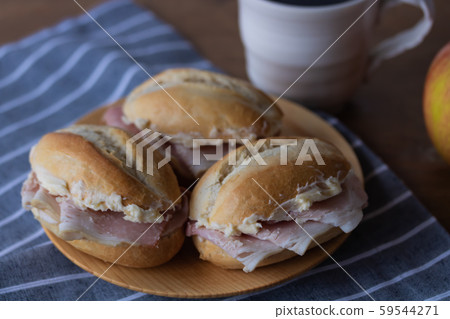 Jumbon sandwich with plenty of fermented butter 59544271