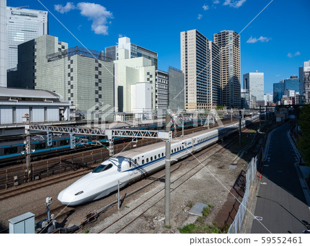 Tokaido Shinkansen running through the city center 59552461