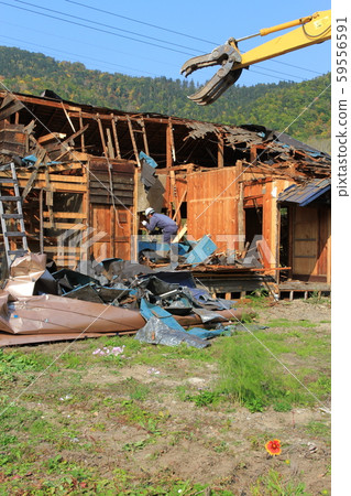 房屋拆除工作,山房拆除工作現場 房屋拆除工作,山房拆除工作現場 59556591