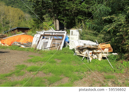 Sorted garbage, house demolition Sorted garbage, house demolition 59556602