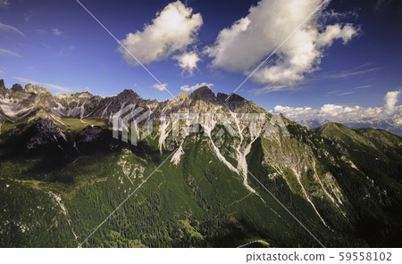 View from the mountain saddle Kreuzjoch View from the mountain saddle Kreuzjoch 59558102