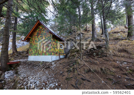 Craita refuge in Piatra Craiului Mountains 59562401