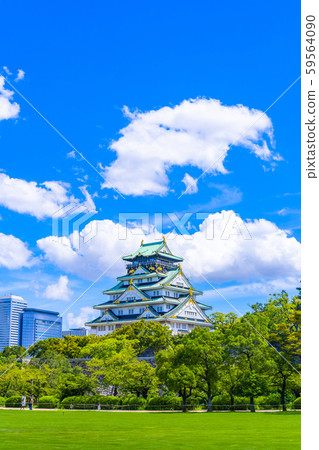 藍天和綠色的大阪城 59564090