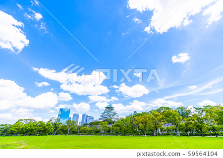 Blue sky and green Osaka Castle Blue sky and green Osaka Castle 59564104