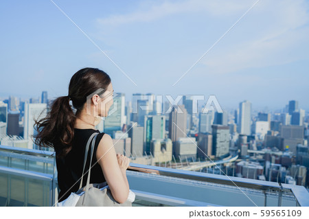 Urban scenery, women Urban scenery, women 59565109