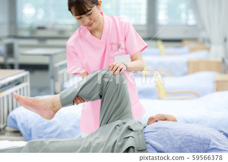 Rehabilitation physical therapist 59566378