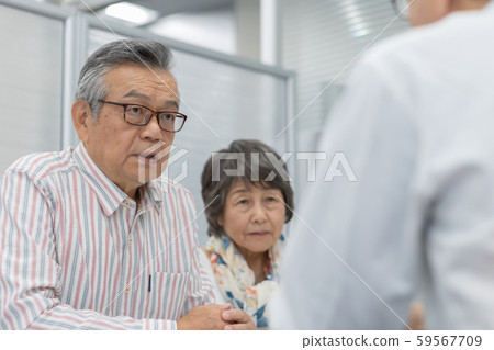 senior, senior citizen, husband and wife 59567709