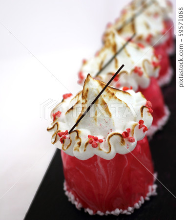 Red Christmas carousel design desserts with toasted meringue topping Red Christmas carousel design desserts with toasted meringue topping 59571068