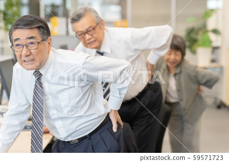 business man, back ache, lower back pain 59571723