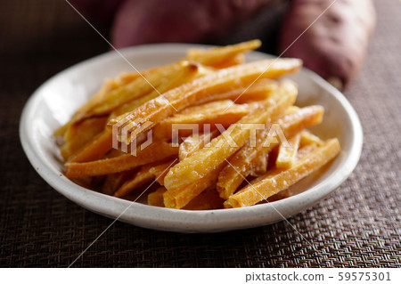 Sweet potato chips 59575301