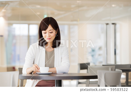 Cafe female business tea time Cafe female business tea time 59583522