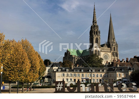 沙特爾大教堂和小鎮 59587464