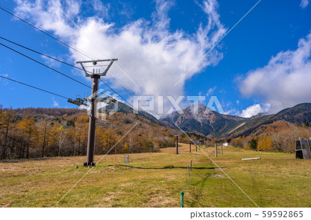 Autumn leaves of Yatsugatake Sun Meadows Kiyosato Ski Area 59592865