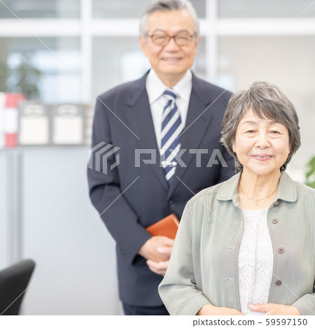 商業 商務 年長 59597150