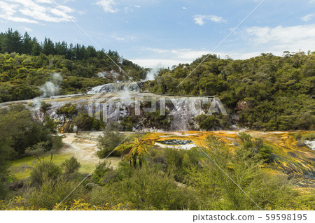 新西蘭陶波奧拉基科拉科地熱公園和洞穴二氧化矽露台 59598195