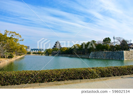 [廣島]廣島城（從護城河看的城樓） 59602534