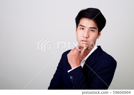 Portrait of a young handsome business man 59608904