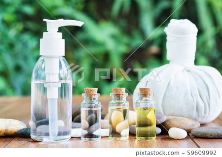 Thai Spa massage with herbal compress ball Thai Spa massage with herbal compress ball 59609992