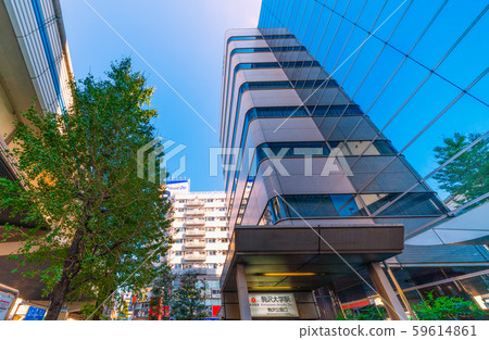 東京的日本城市景觀Tokyu Dentetsu Komazawa University Station(駒澤公園入口)看起來像 東京的日本城市景觀Tokyu Dentetsu Komazawa University Station(駒澤公園入口)看起來像 59614861