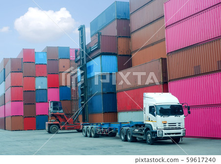 Container handlers Load to truck In the shipping Container handlers Load to truck In the shipping 59617240