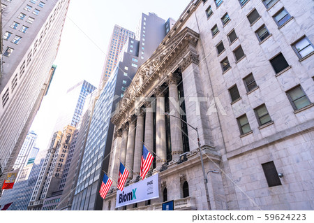 <<紐約>>華爾街紐約證券交易所 <<紐約>>華爾街紐約證券交易所 59624223