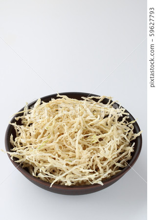 Drained radish Drained radish 59627793