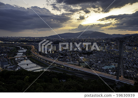 Shininagawa Ohashi, evening view from Sangyo-dai, Satsukiyama, Ikeda, Osaka 59630939