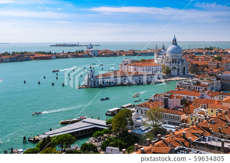 威尼斯聖馬克廣場，從鐘樓的視圖聖瑪麗亞德拉致敬 59634805
