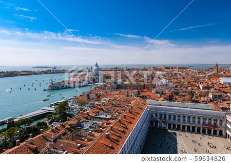 聖馬克廣場和鍾樓的威尼斯景觀 59634826