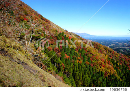 Nekodake的Aso Godake從Todo登山入口爬到Nekodake東峰,大東山脊路線的秋天景色 Nekodake的Aso Godake從Todo登山入口爬到Nekodake東峰,大東山脊路線的秋天景色 59636766
