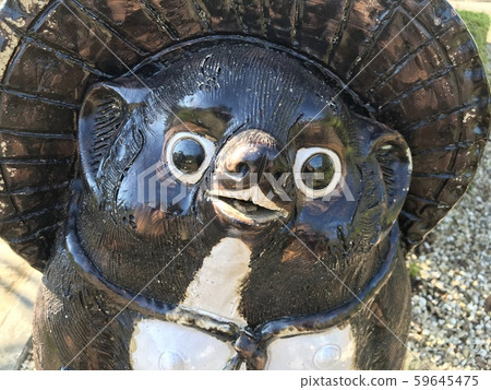 狸小公仔雕像，矛 59645475