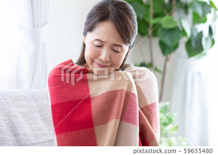 中年女人感冒 59655480