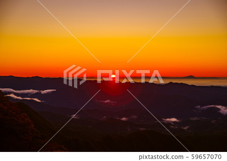 Sunrise from Mt. Akagi, Torii Pass, Gunma Prefecture 59657070