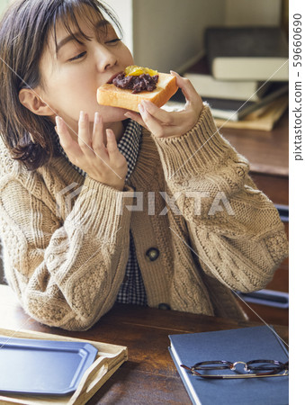 Female lifestyle diet 59660690