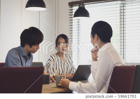 辦公室青年 59661701