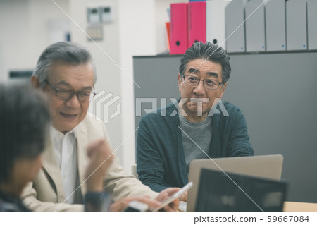 前輩 老人 年老 59667084