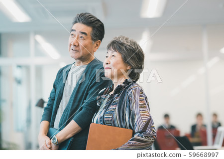 人 人物 人類 59668997