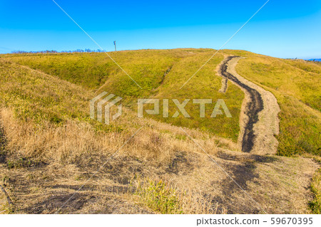 Autumn view of Nishiyuura Park Observatory, Grass Colored Leaves [Aso City, Kumamoto Prefecture] 59670395