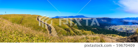 Nishiyuura Park Observatory's autumn scenery and grass autumn leaves panorama [Aso City, Kumamoto Prefecture] 59670409