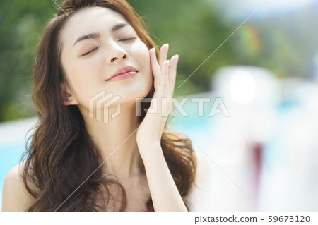 Ladies Beauty Poolside 59673120