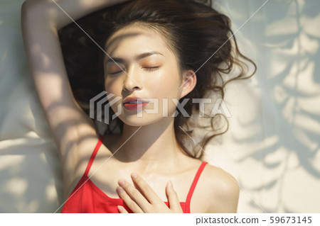 女人的美麗夏天 女人的美麗夏天 59673145