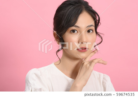 女性美粉紅色的背 女性美粉紅色的背 59674535