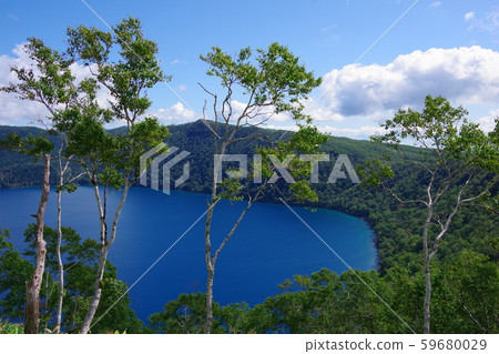 從北海道第一個展望台眺望摩週湖 從北海道第一個展望台眺望摩週湖 59680029