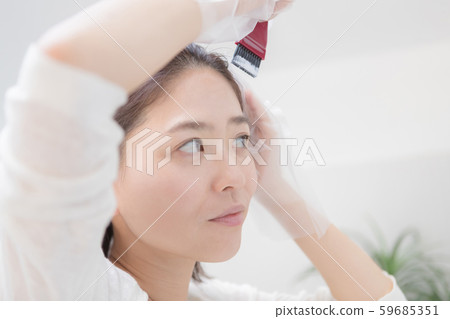 dyeing white hair, female, lady 59685351