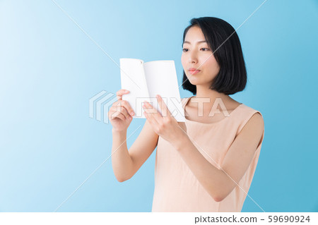 讀一本書的女人 讀一本書的女人 59690924