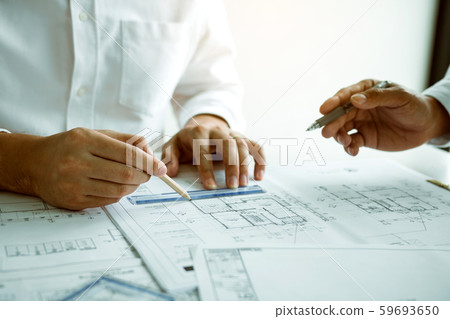 Team architect or engineering people discussion 59693650