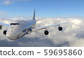 飛機在飛行中 59695860